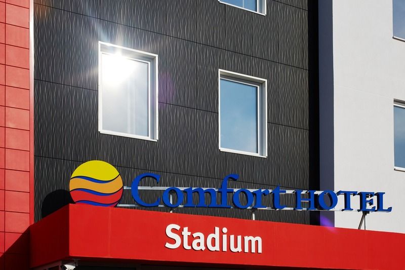 Kyriad Lyon Est Stadium Eurexpo Мейзио Екстериор снимка